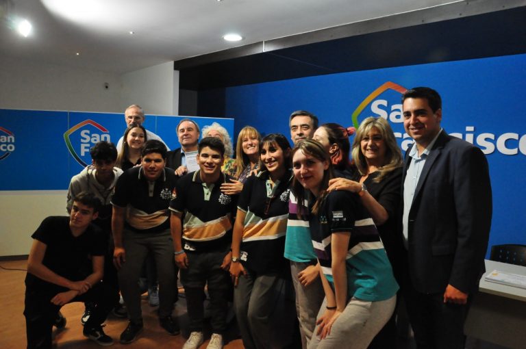 Se entregaron reconocimientos a alumnos por participación voluntaria en eventos municipales