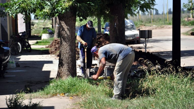 La obra de cloacas de barrio Bouchard y San Martín se encuentra en su etapa final