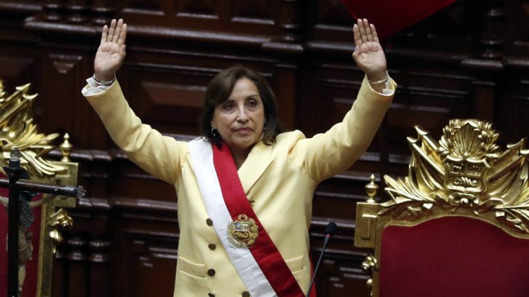 Pedro Castillo fue destituido y Dina Boluarte ya es presidenta: qué pasó en Perú