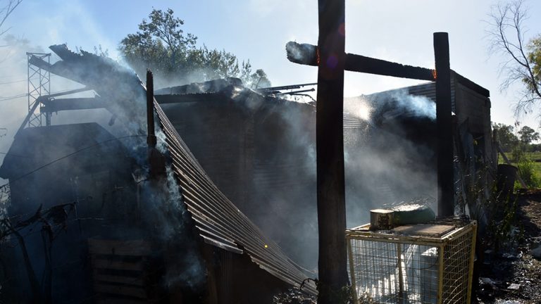 Incendio en galpón arrojó sólo daños materiales