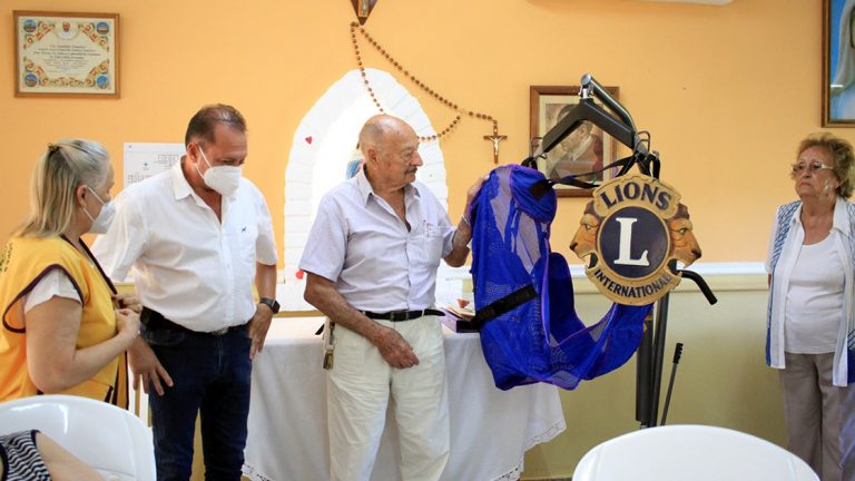 El Club de Leones entregó nuevo equipamiento para el Hogar Dielh de Sienra