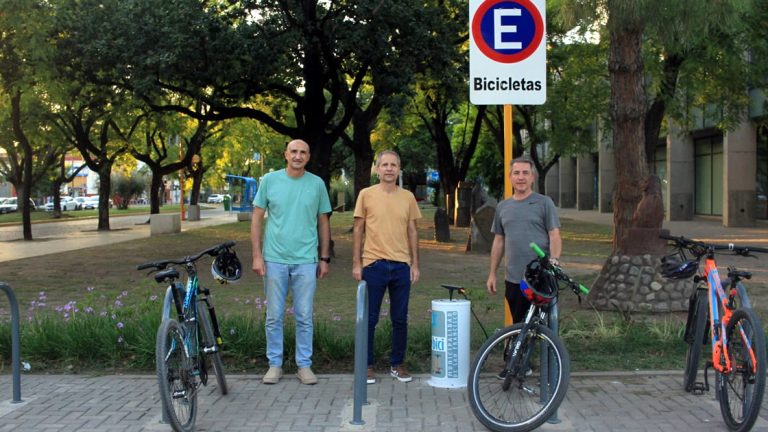San Francisco ya cuenta con los primeros infladores públicos antivandálicos de bicicletas