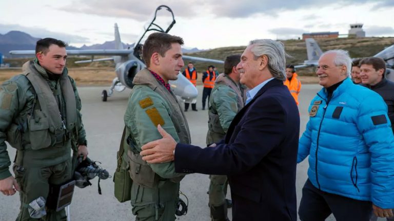 El Presidente llegó a Tierra del Fuego y este miércoles visita la Antártida