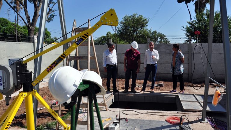 Bernarte recorrió el avance de obra de la Estación de bombeo del sistema de cloacas de barrio La Milka