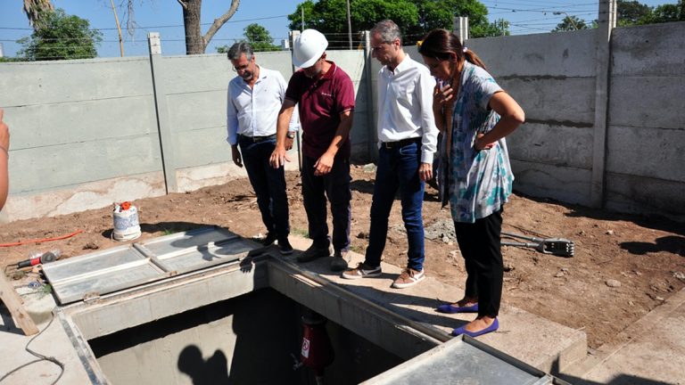 La Municipalidad habilitó la red cloacal en Casonas del Bosque e insta a los vecinos a conectarse