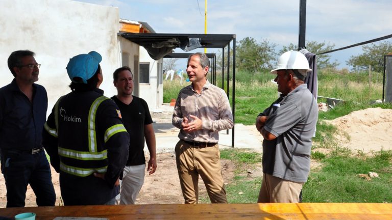Bernarte supervisó la construcción de las viviendas del Loteo LOTENGO