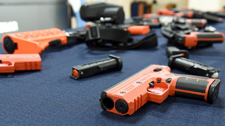 Nuevas armas no letales para la Policía de Córdoba