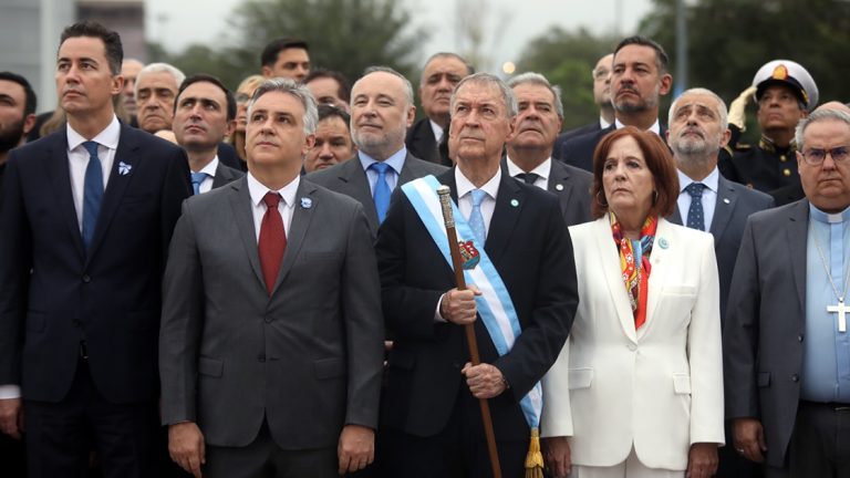 Schiaretti encabezó la conmemoración del 25 de Mayo