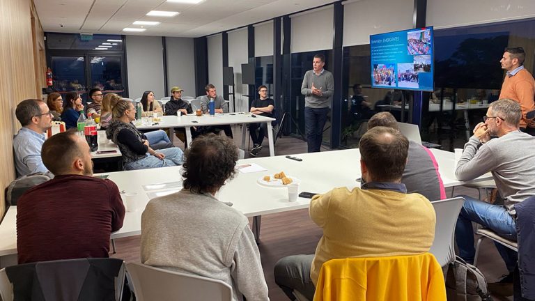 Se desarrolló el workshop de “Pensamiento de diseño, una forma de vincularse con el medio e impulsar la innovación”