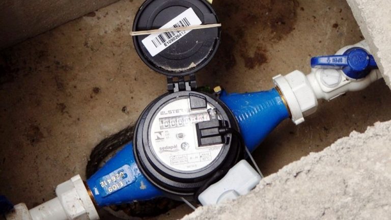 En Frontera fueron por los medidores de agua y las cámaras de seguridad