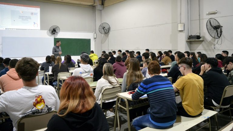 Continúan abiertas las inscripciones para los Diplomados en Biotecnología y Comercio Internacional