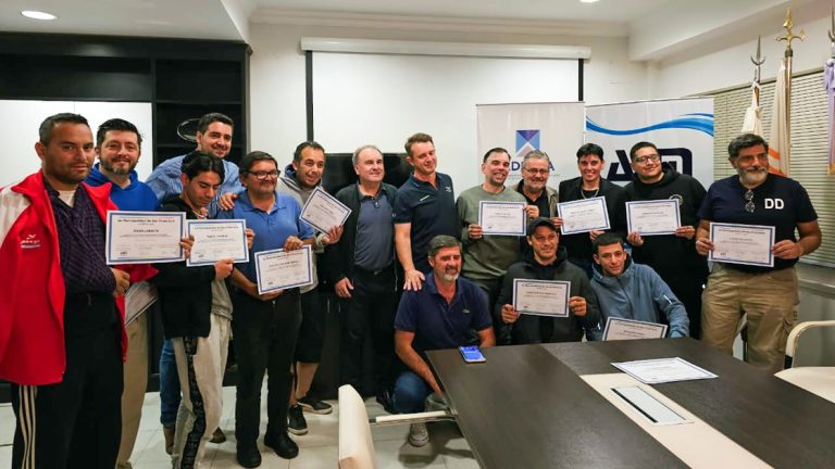 Entregaron certificados de curso de bobinador de motores eléctricos