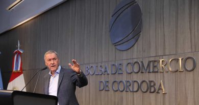 Schiaretti: “Queda un excedente financiero de U$S 932 millones”