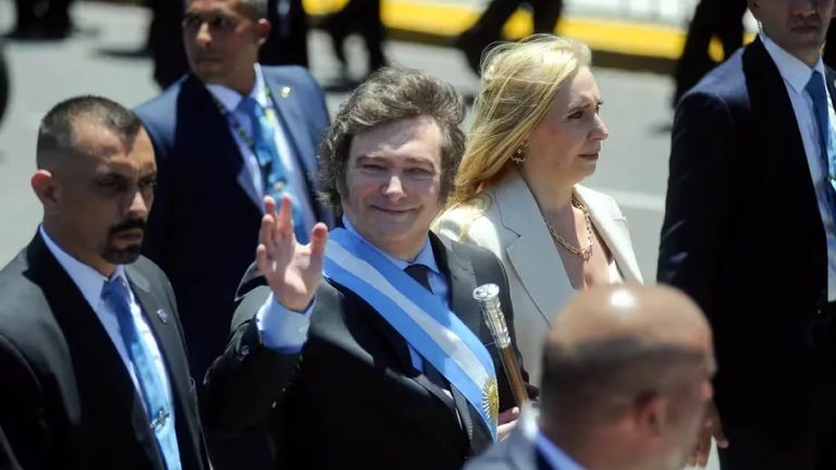 Milei recibirá por primera vez a los gobernadores en la Casa Rosada: será con “agenda abierta”