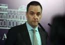 Adorni: una semana para decidir entre el orgullo y la política