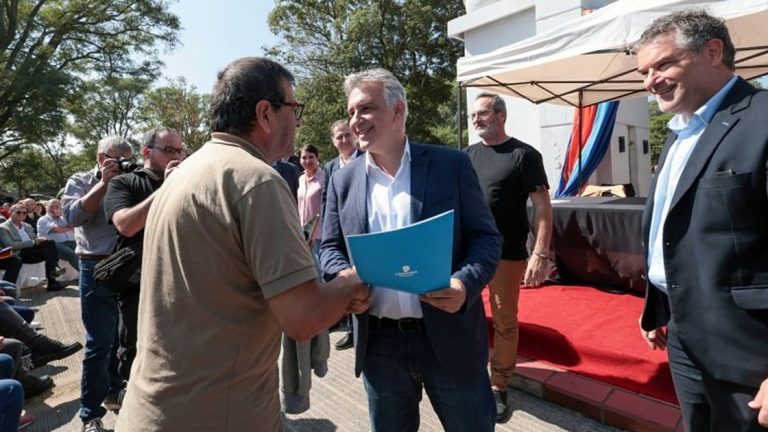 Llaryora estuvo en Freyre y anunció inversiones por 500 millones