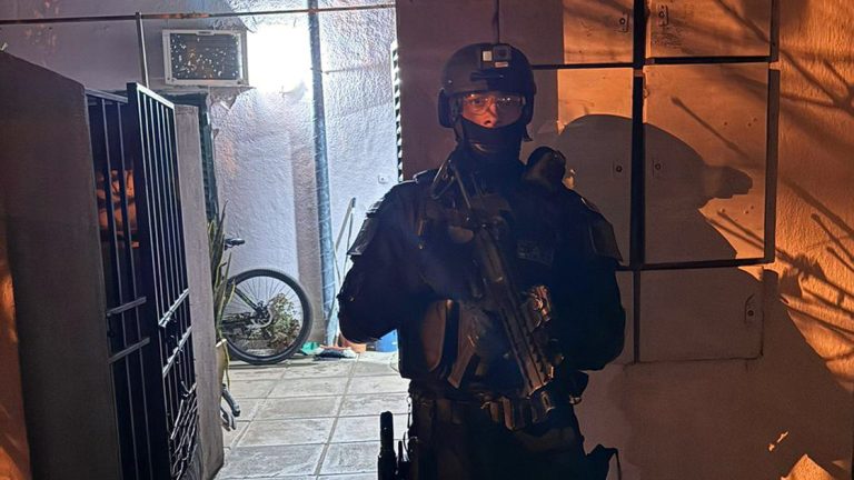 Madre e hijo detenidos en nuestra ciudad por comercializar drogas