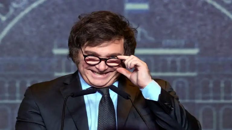 Por DNU, Milei amplió el presupuesto de la SIDE en $7.366 millones con más fondos para «gastos reservados»