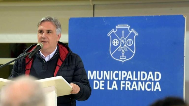 En La Francia Llaryora reiteró la importancia de trabajar junto a los municipios