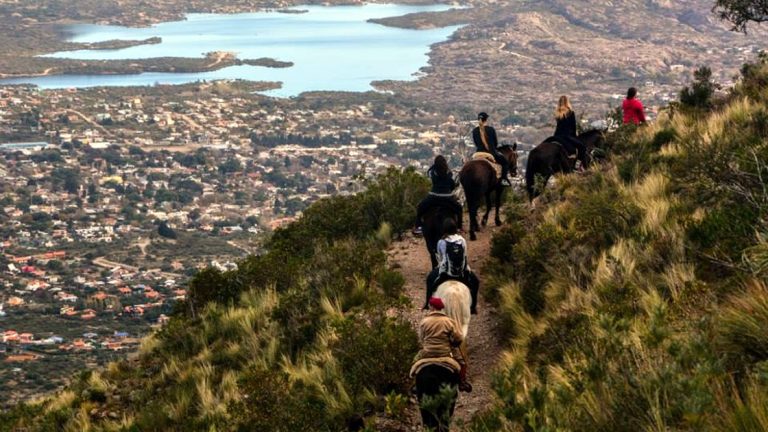 Los destinos más elegidos por los argentinos para el fin de semana largo de noviembre