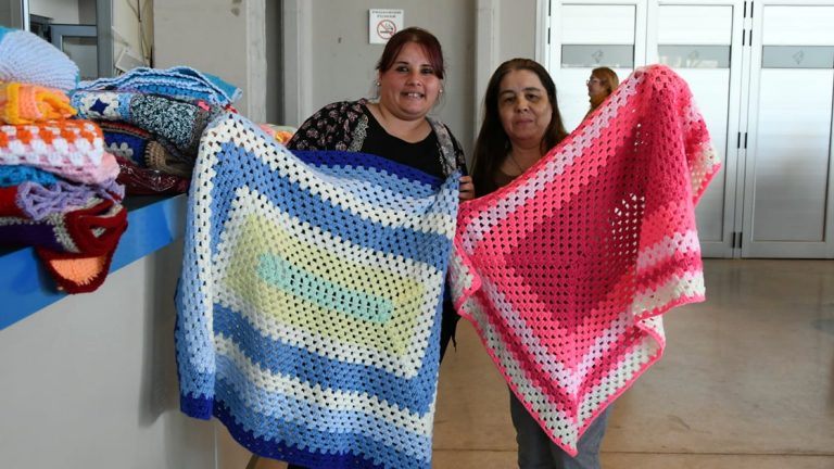 Con la entrega de abrigos finalizó la campaña ‘Al frío le ponemos corazón’
