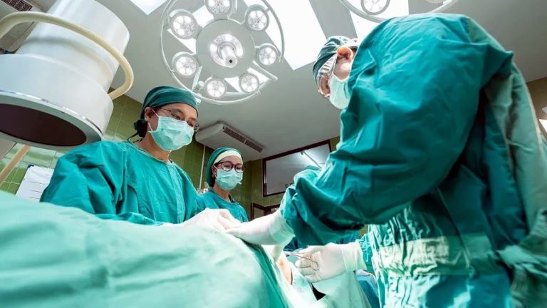 Por una medida de fuerza no se colocarán stents ni se practicarán angioplastias por 48 horas