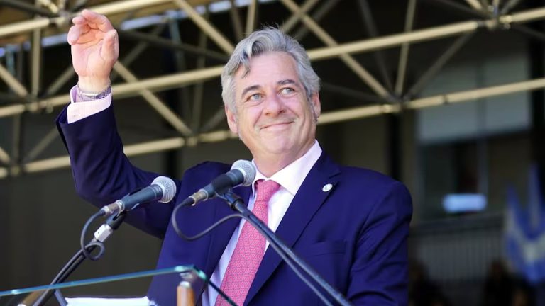 Enviaron un paquete con explosivos al presidente de la Sociedad Rural: un herido