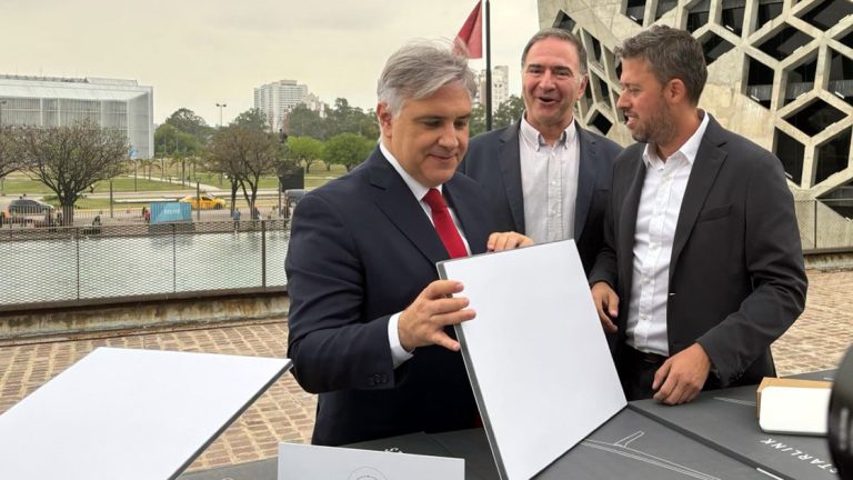 La Provincia recibió las antenas Starlink y se prepara para instalar conectividad satelital en todas las escuelas rurales