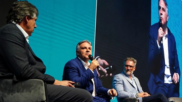 Llaryora destacó las condiciones que Córdoba ofrece para el desarrollo del sector tecnológico