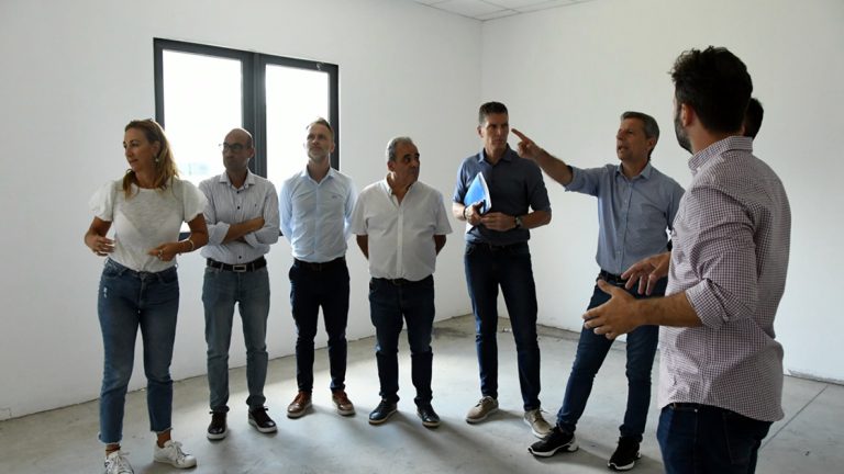 Bernarte recorrió el avance de obra y anunció la apertura de la Guardería Municipal del Parque Industrial