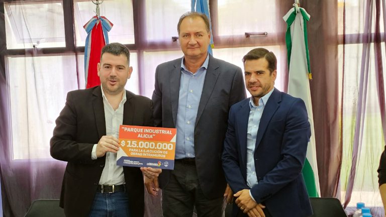 Departamento San Justo: la Provincia entregó aportes para infraestructura de parques industriales