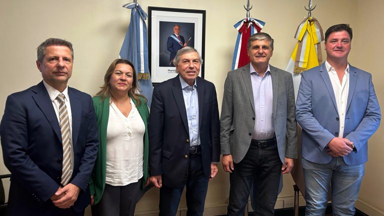 Bernarte viajó a Córdoba para preparar detalles de una importante misión comercial a China