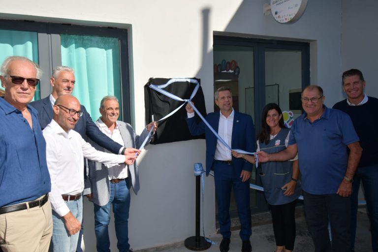 Bernarte inauguró en el Parque Industrial la décima guardería municipal
