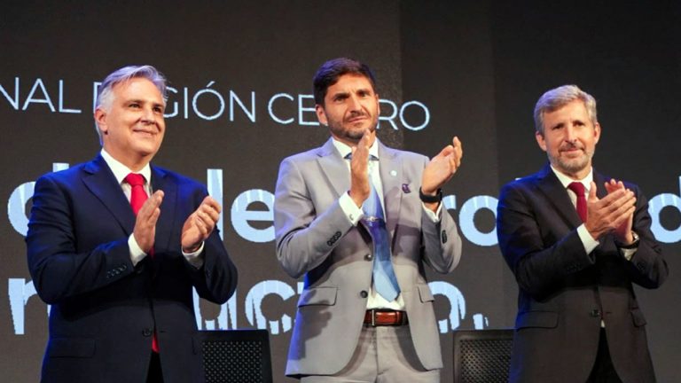 Con fuerte apoyo a los sectores productivos, Llaryora asumió la presidencia Pro tempore de la Región Centro