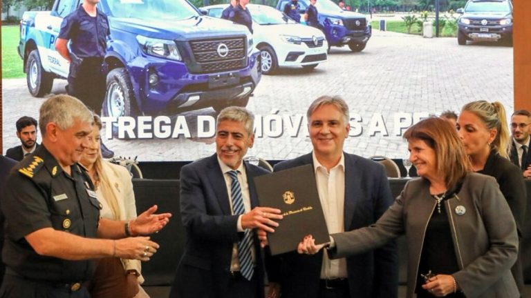Junto a fuerzas provinciales y federales, Llaryora y Bullrich cerraron el “Curso Avanzado en la Lucha contra el Narcotráfico”