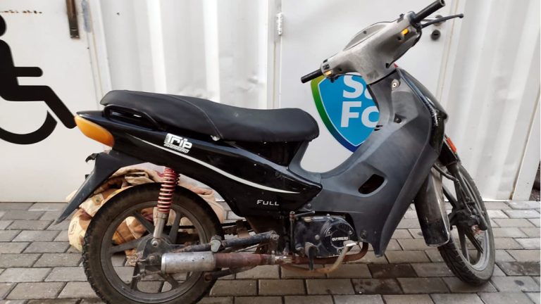 Intentaron robar una motocicleta y fueron detenidos en operativo conjunto entre la policía y la Guardia Local