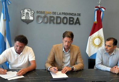 La Provincia firmó el acuerdo salarial con la UEPC