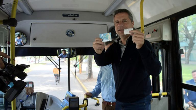 El Boleto Urbano Digital se presenta en los barrios