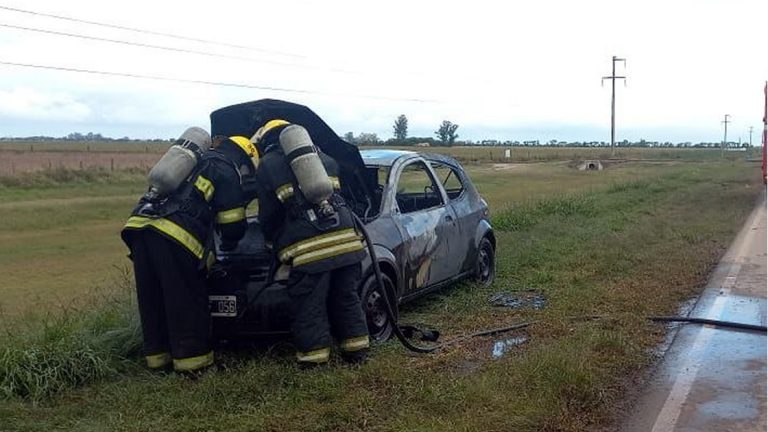 Se incendió un auto en cercanías de Freyre