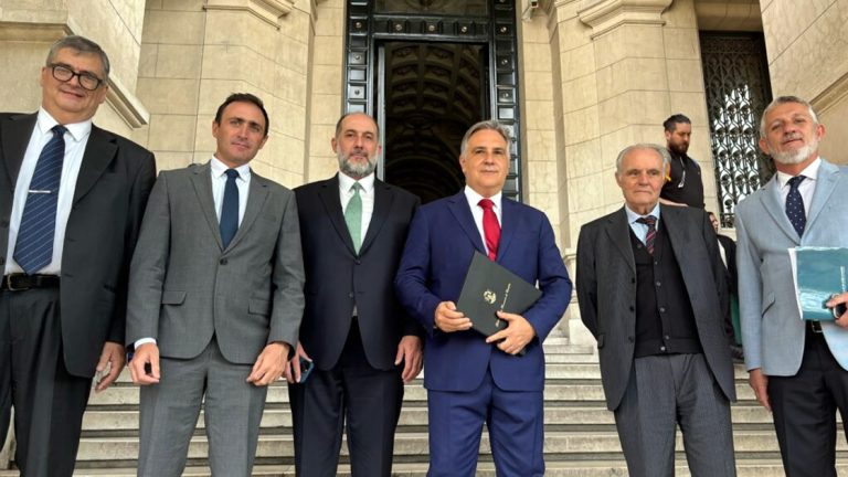 Fuerte reclamo de Llaryora ante la Corte Suprema por los fondos adeudados por Nacion a la Caja de Jubilaciones