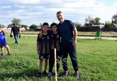 Municipio y el club La Milka plantaron 50 árboles en Loteo Procrear