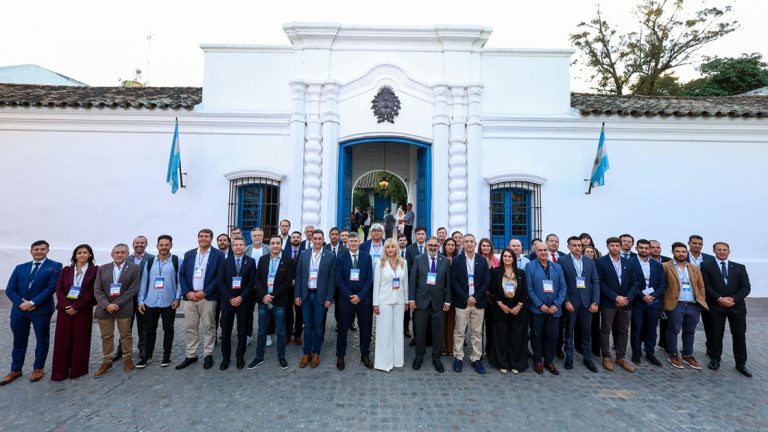 Bernarte participó en Tucumán del Congreso Federal de Intendentes