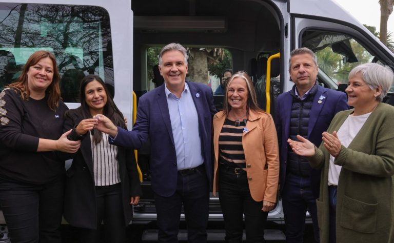Llaryora inauguró la puesta en valor de la Residencia Infanto Juvenil de Varones