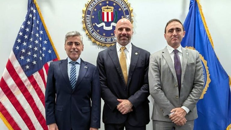 En Estados Unidos, Quinteros y López se reunieron con el FBI, la DEA y la Policía de Nueva York