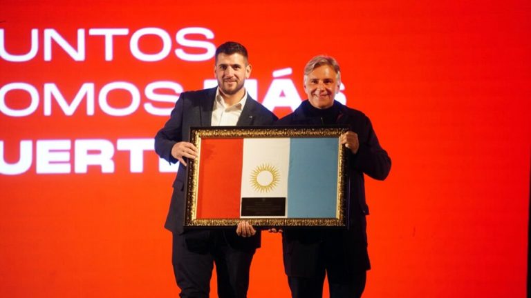 Llaryora participó de la inauguración de la Ciudad Deportiva de Instituto
