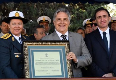Llaryora encabezó el acto por el Día del Agente Penitenciario de la Provincia