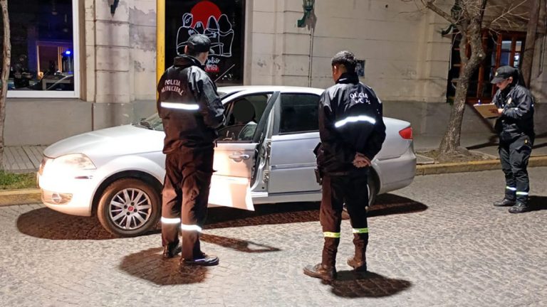 Controles de Seguridad Vial: retienen 7 vehículos durante operativos nocturnos y 12 motocicletas por incumplimiento de las normas viales