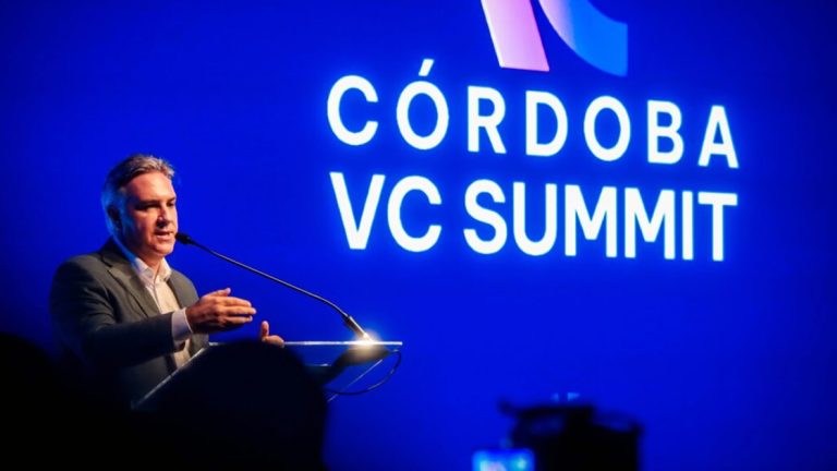 Llaryora anunció un fondo $10.000 millones para emprendimientos innovadores