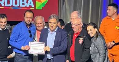 El Gobierno Provincial entregó $15 millones a Bomberos de Brinkmann