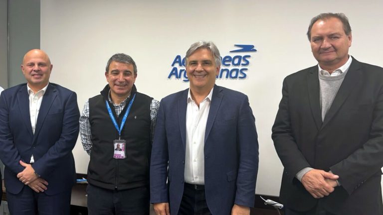 Llaryora se reunió con el presidente de Aerolíneas Argentinas
